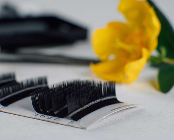 supplies needed for eyelash extensions